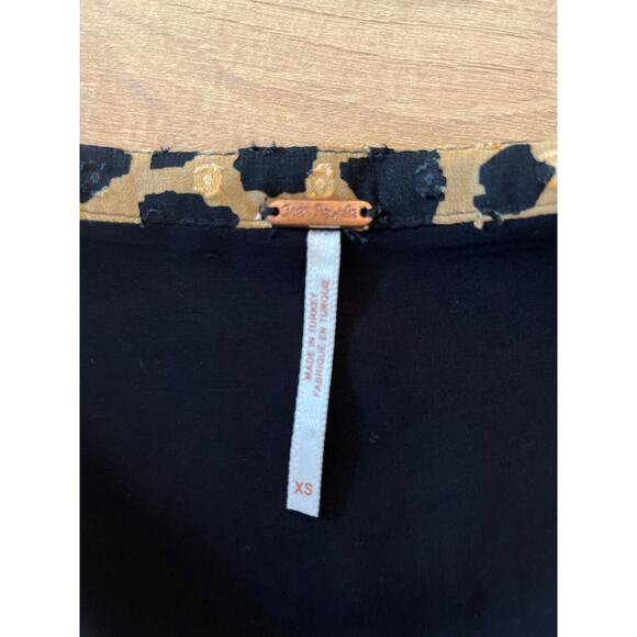 Free People Frenchie Leopard Print Wrap Mini Dress Size XS Long Sleeves Ruffle - Picture 5 of 8